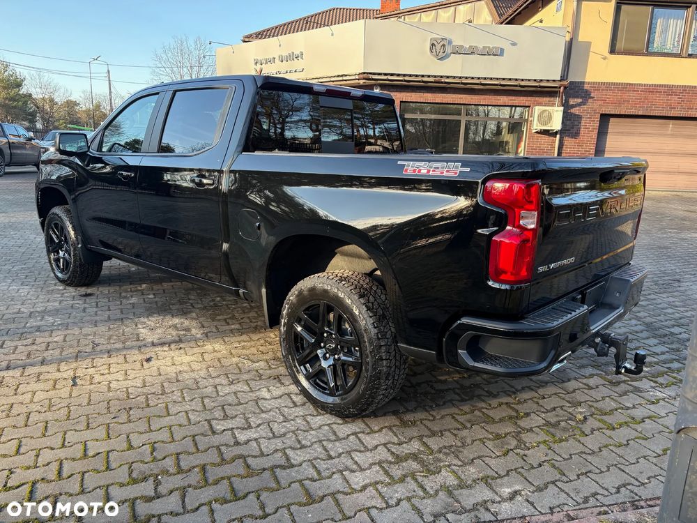 Chevrolet Silverado - 6