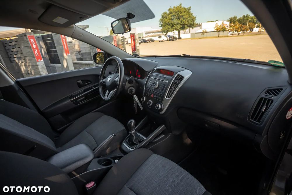 Kia Ceed 1.4 CVVT Attract - 21
