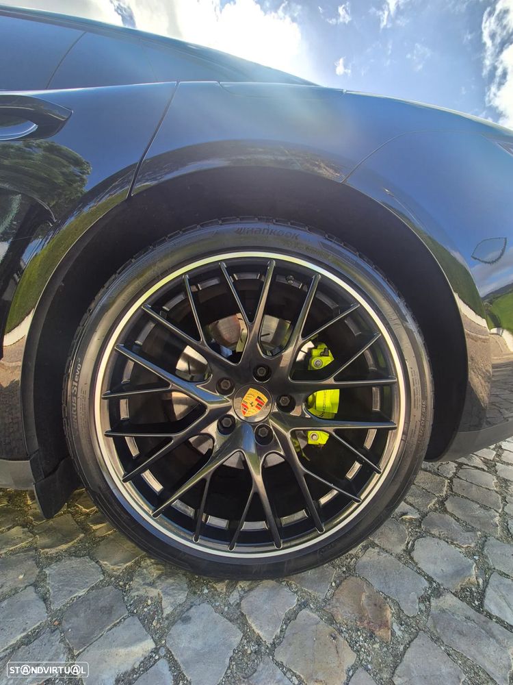 Porsche Panamera 4 E-Hybrid 10 Years Edition - 9