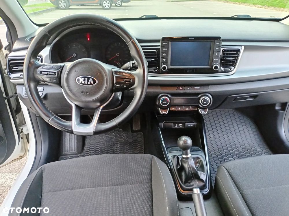 Kia Rio - 16