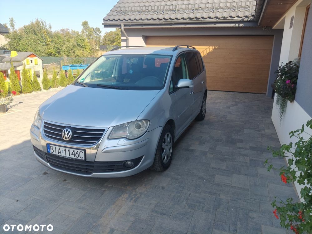 Volkswagen Touran - 2