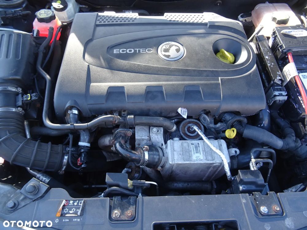 OPEL INSIGNIA A KOMBI 2,0 CDTI BITURBO A20DTR Z22C AUTOMAT AF40 BIXENON ALUSY SKÓRA RADAR NAVI - 22
