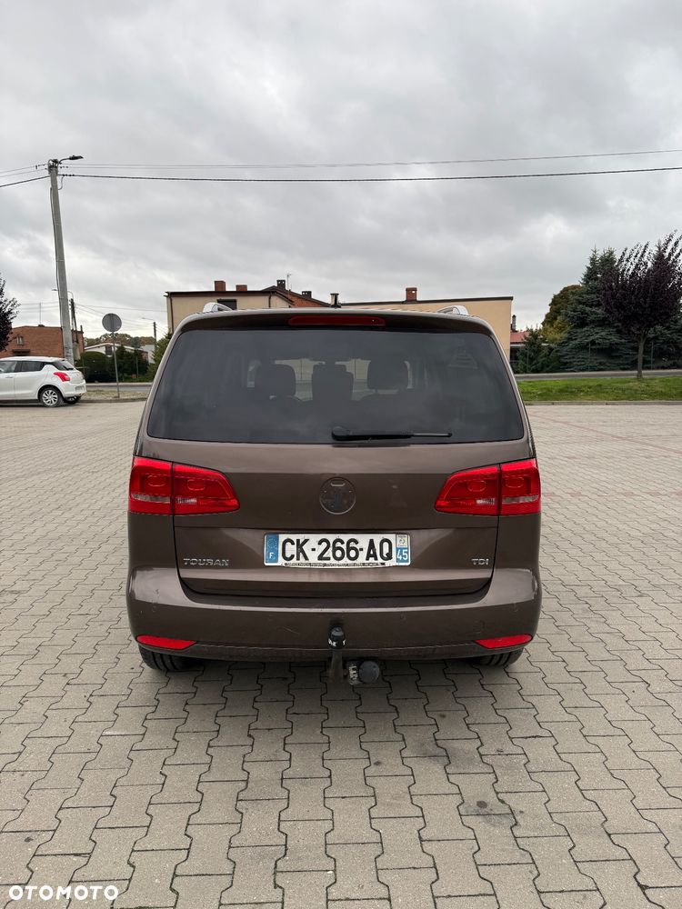 Volkswagen Touran - 5