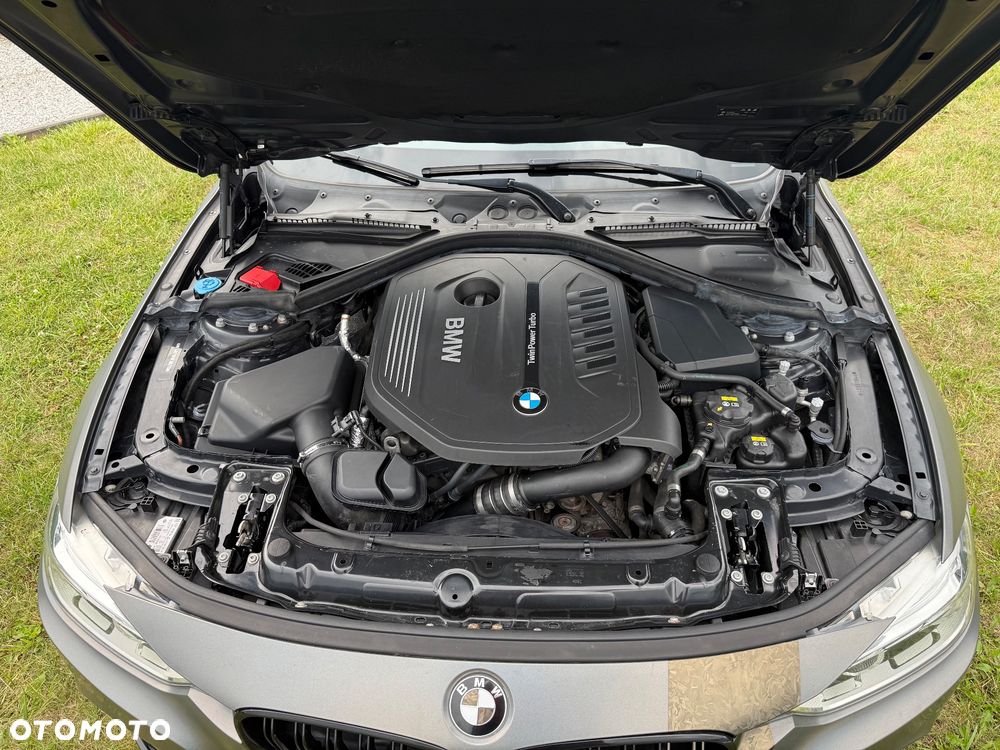 BMW Seria 3 340i xDrive M Sport - 28