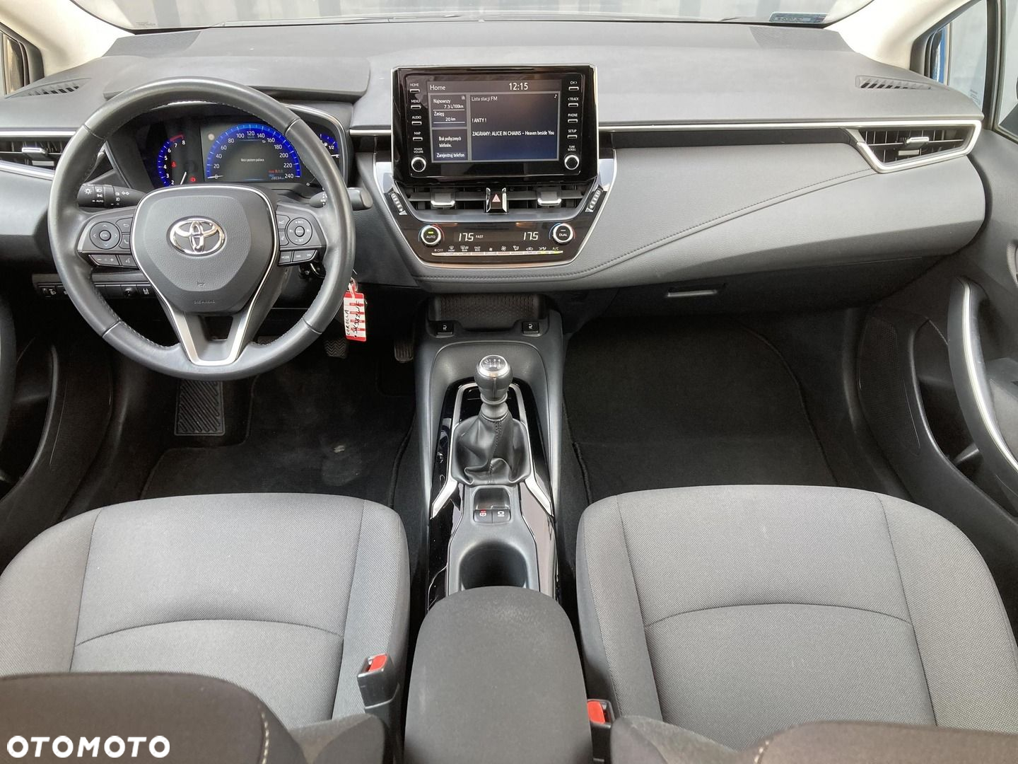 Toyota Corolla - 12