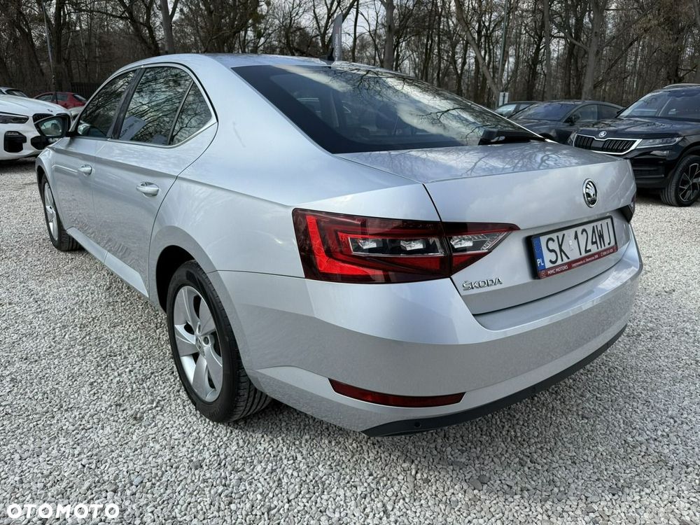 Skoda Superb 2.0 TDI 4x4 Style DSG - 19