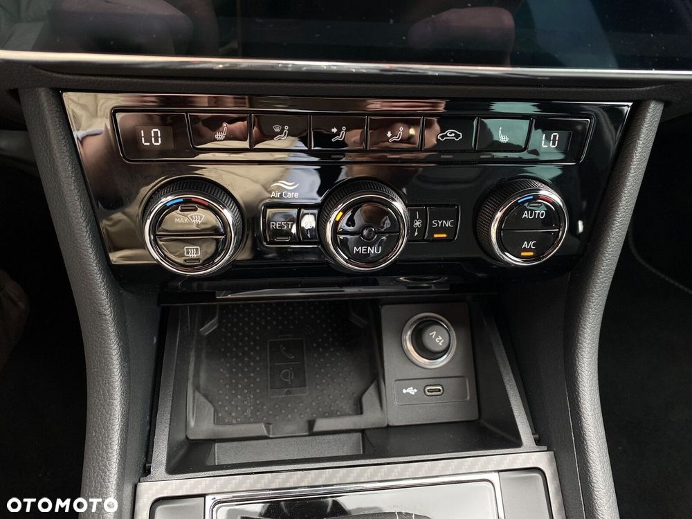 Skoda Superb 2.0 TDI SCR Sportline DSG - 27