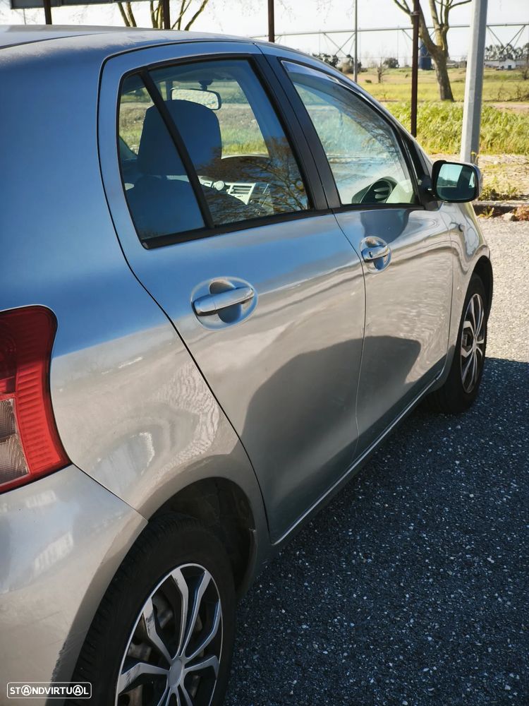Toyota Yaris 1.0 VVT-i - 2