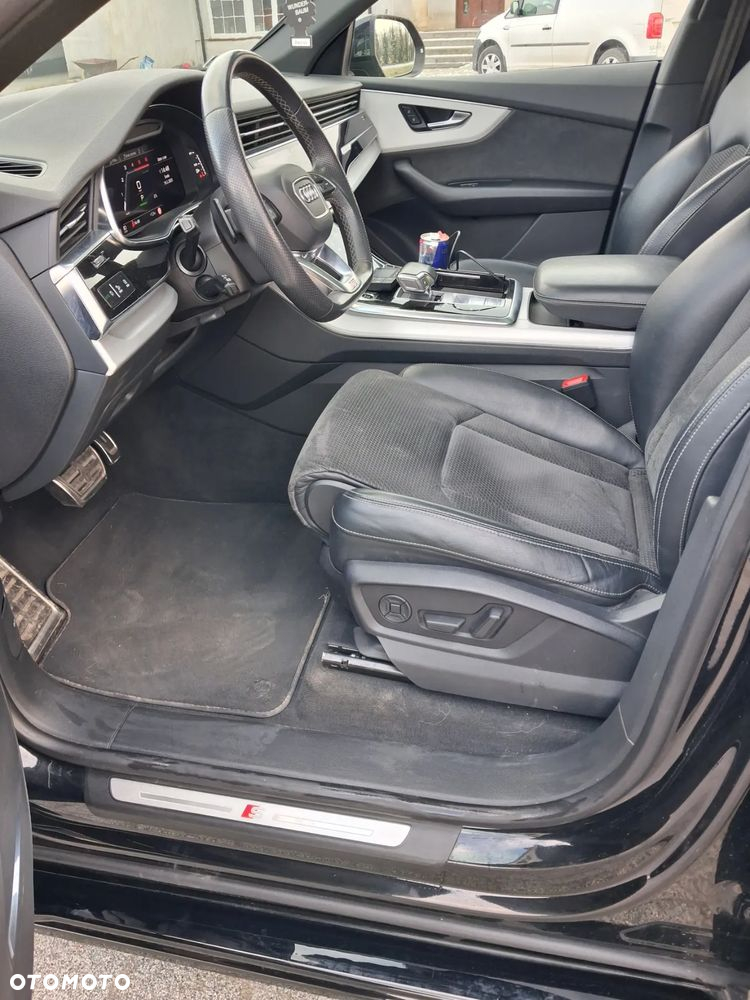 Audi Q8 - 9