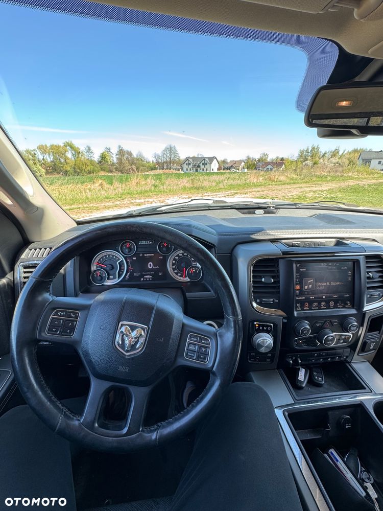 Dodge RAM 5.7 4x4 - 10