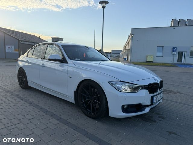 BMW Seria 3 328i Sport Line - 1