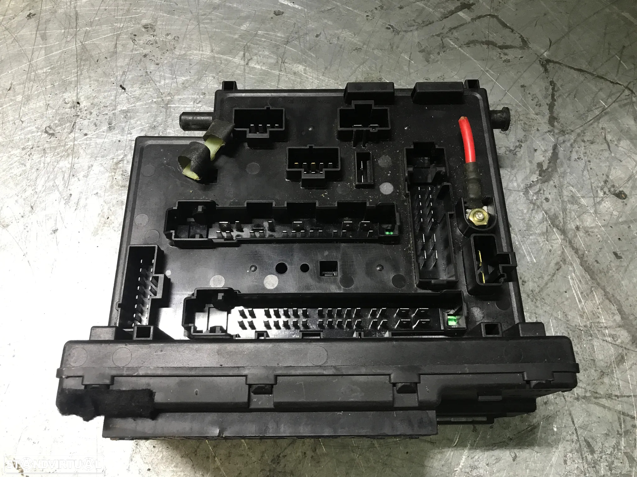 CAIXA DE FUSIVEIS FORD ESCORT REF. 97AG14A073EB - 2