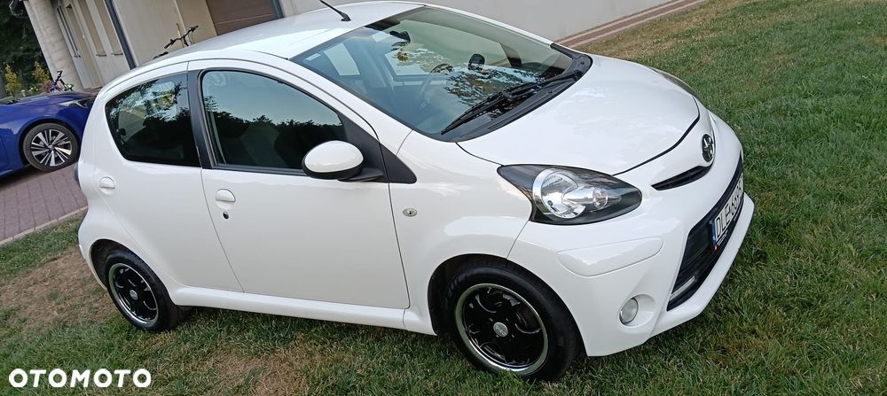 Toyota Aygo x-cite - 13