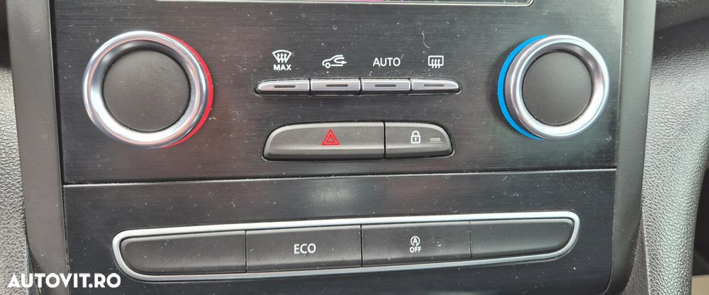 Renault Megane BLUE dCi 115 BOSE EDITION - 23