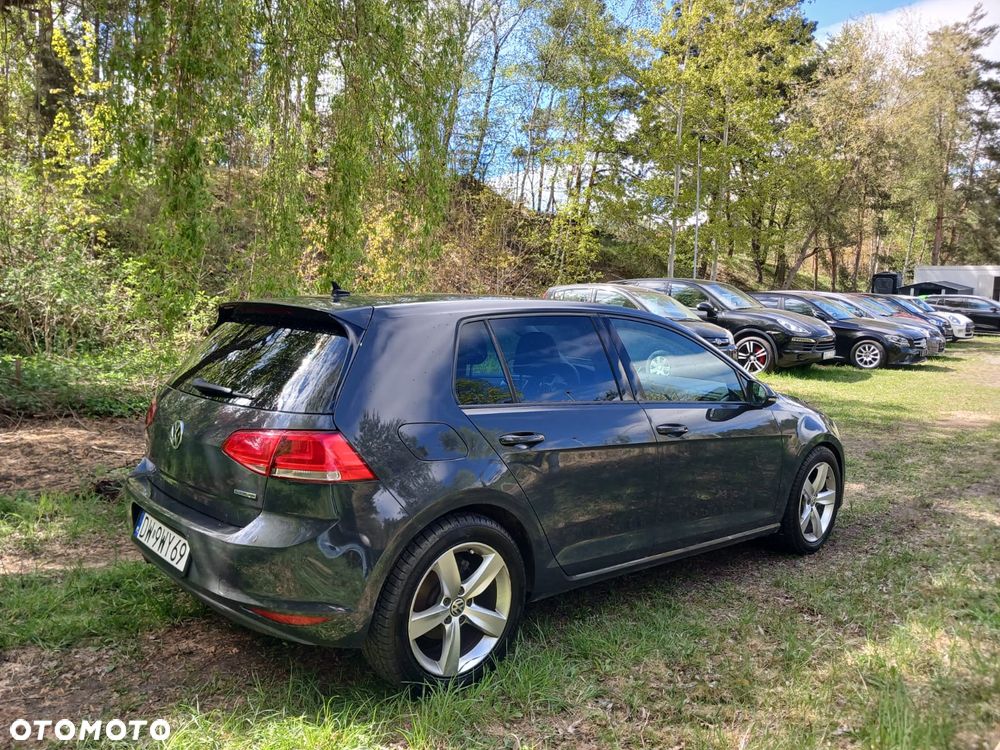Volkswagen Golf - 10