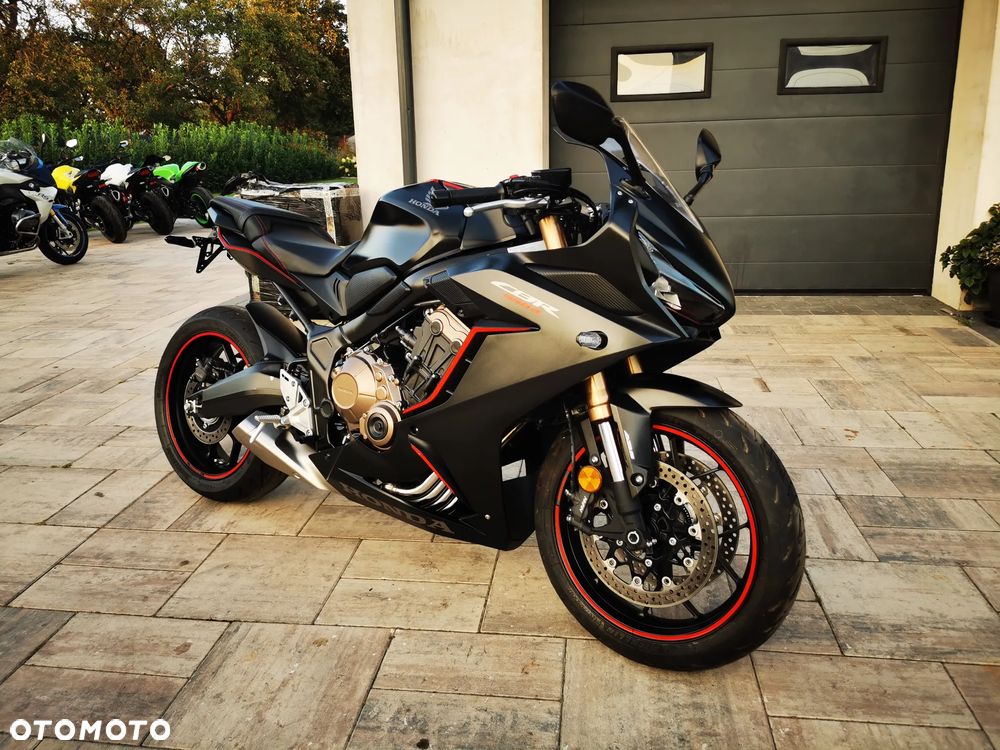 Honda CBR - 32