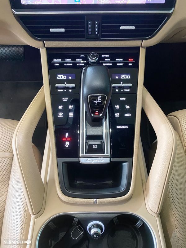 Porsche Cayenne Coupé E-Hybrid - 18