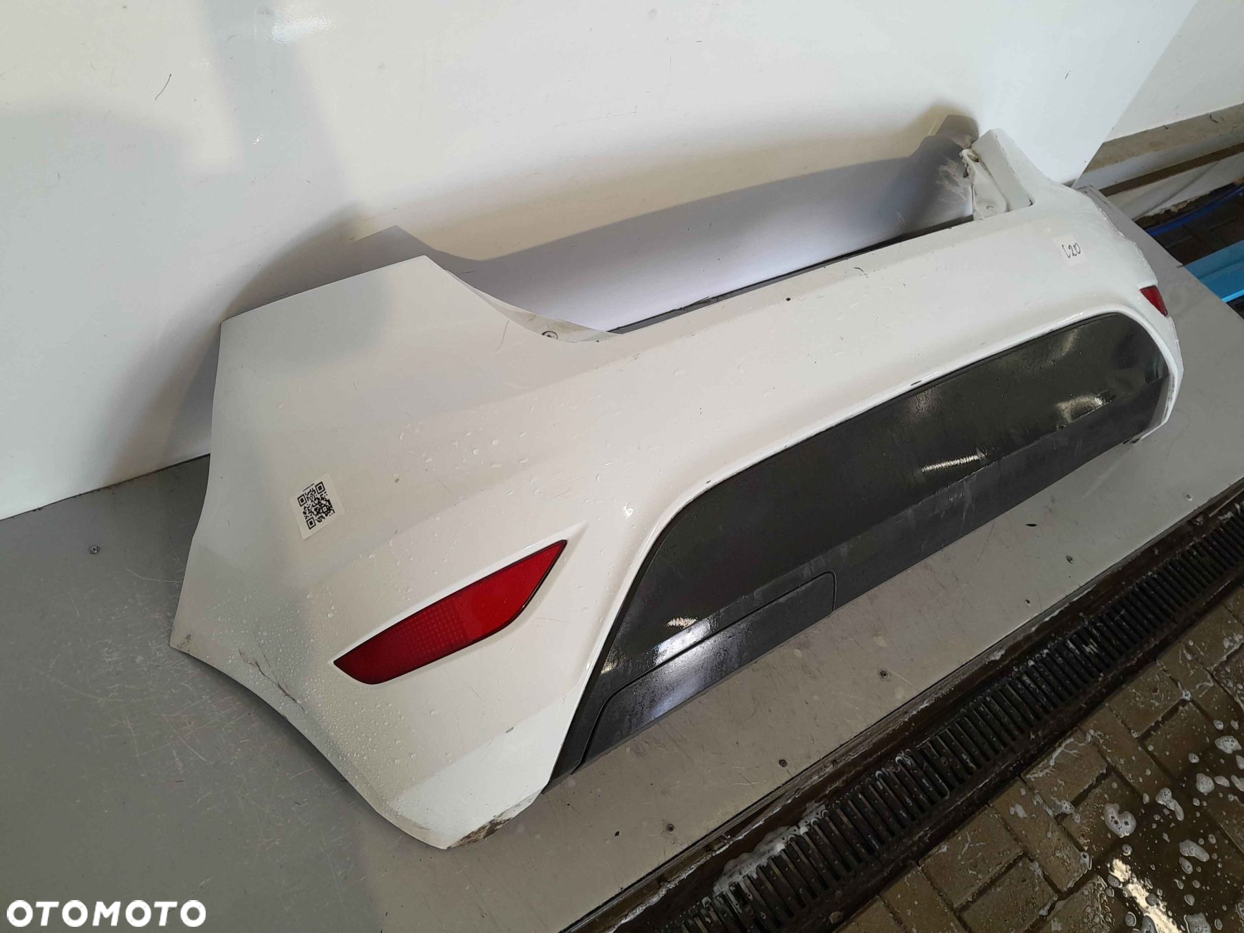 + ZDERZAK TYŁ TYLNY FORD FIESTA MK.7 7 VII H9 BIAŁY - 4
