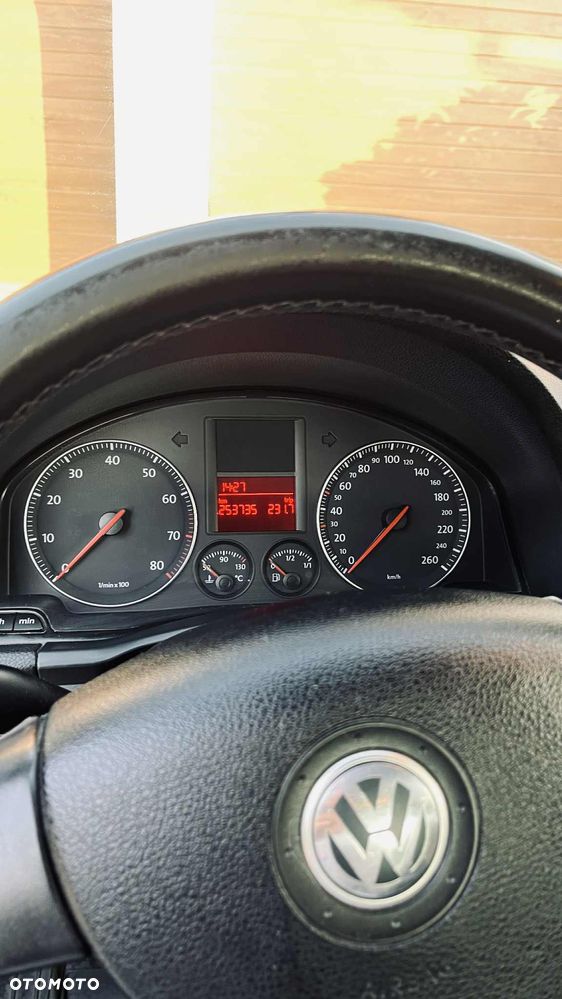 Volkswagen Jetta - 9