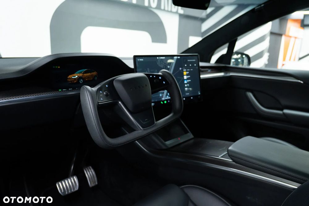 Tesla Model X - 29