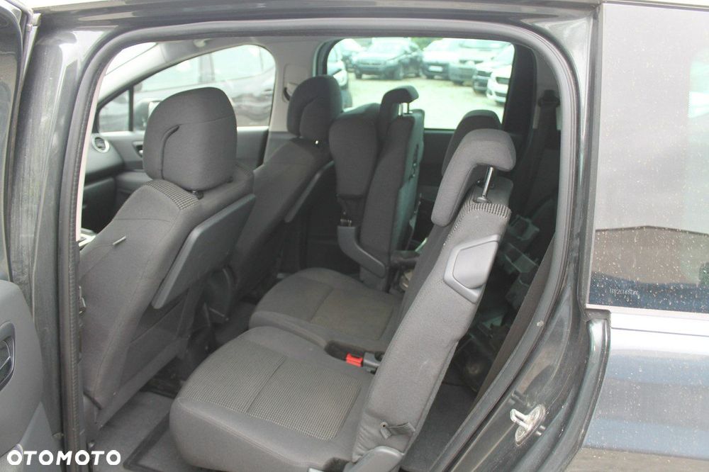 Peugeot 5008 - 10