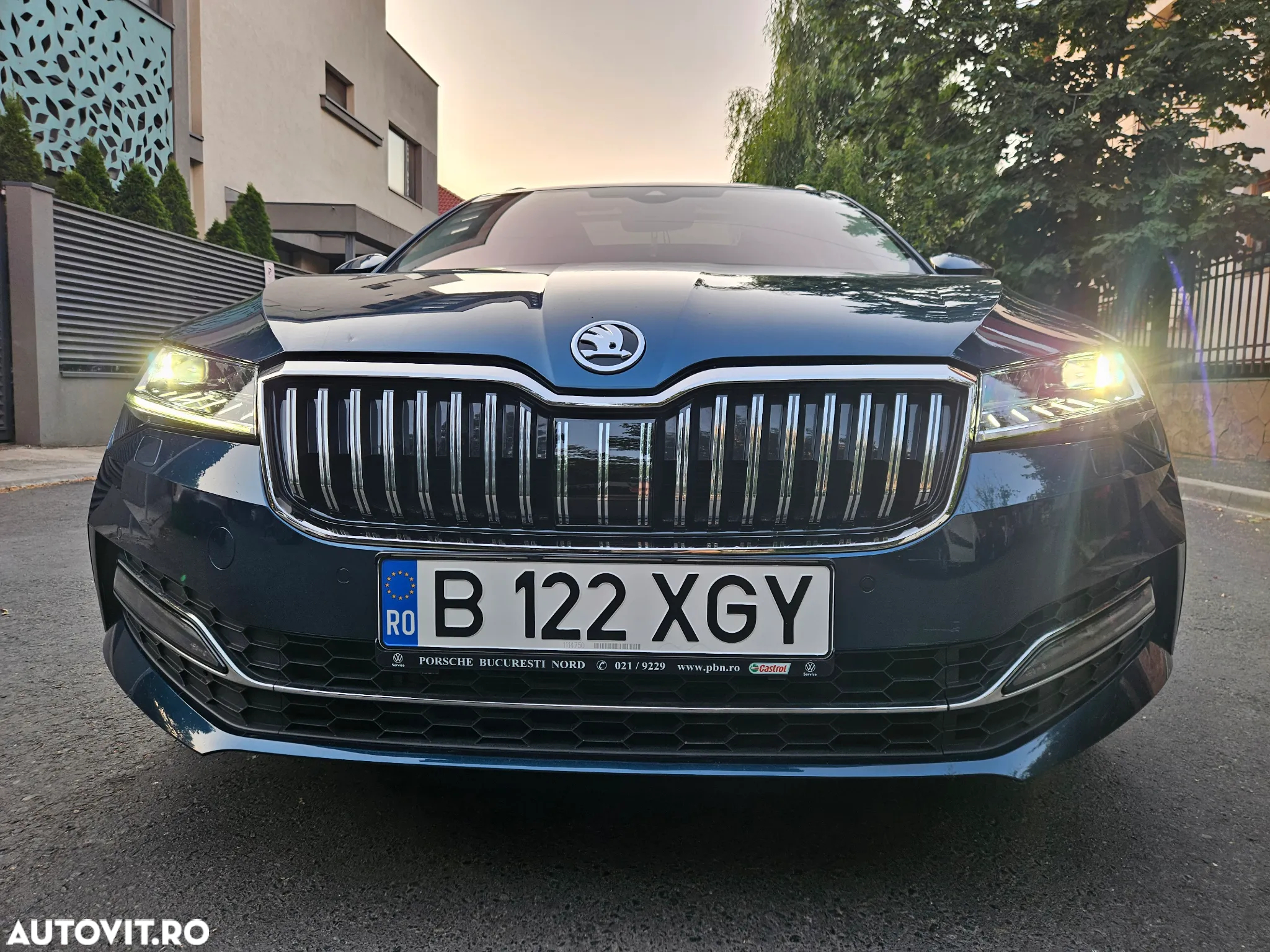Skoda Superb 2.0 TSI 4X4 DSG Laurin & Klement - 3