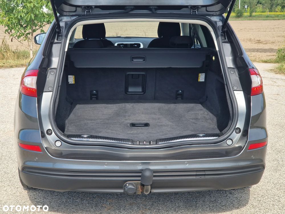 Ford Mondeo - 29