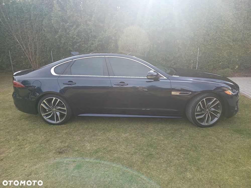 Jaguar XF P250 R-Dynamic SE - 31