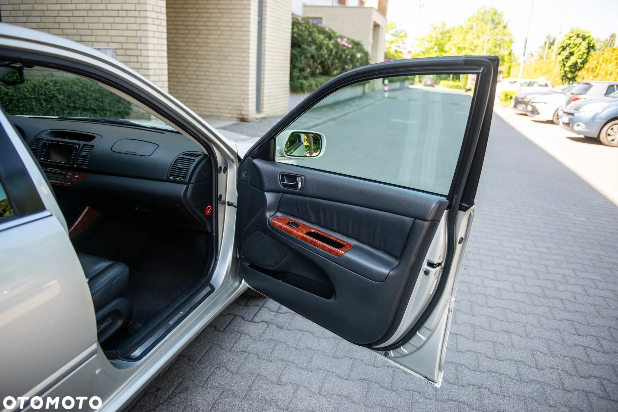 Toyota Camry 3.0 V6 - 23