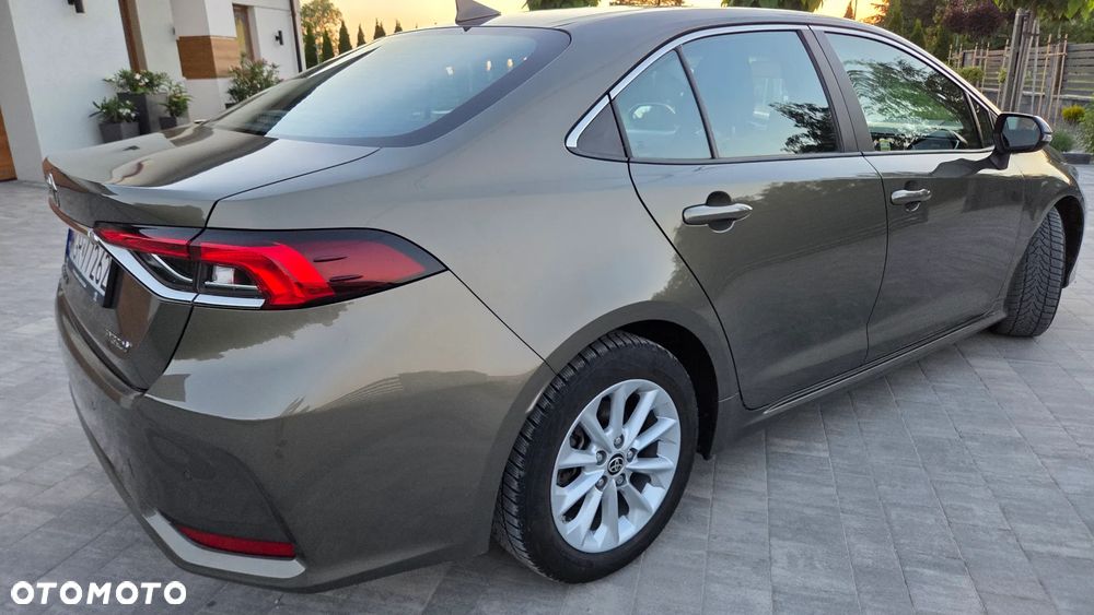 Toyota Corolla 1.8 Hybrid Comfort - 8