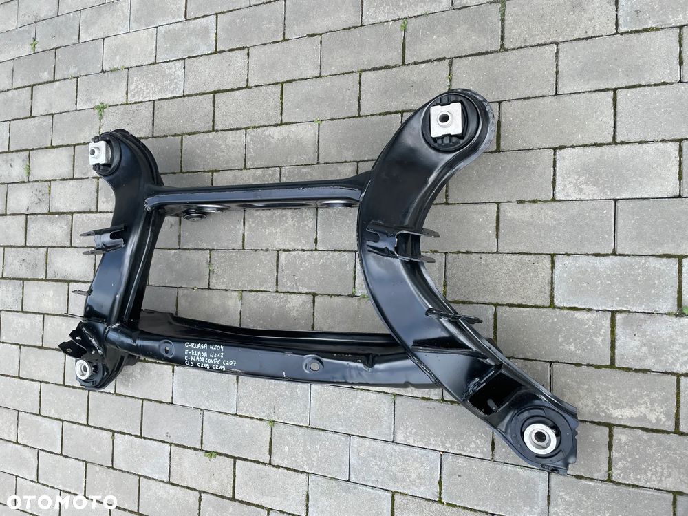 BELKA ZAWIESZENIA TYLNEGO MERCEDES W204, W212, CLS W218, W219 - NOWA - 2