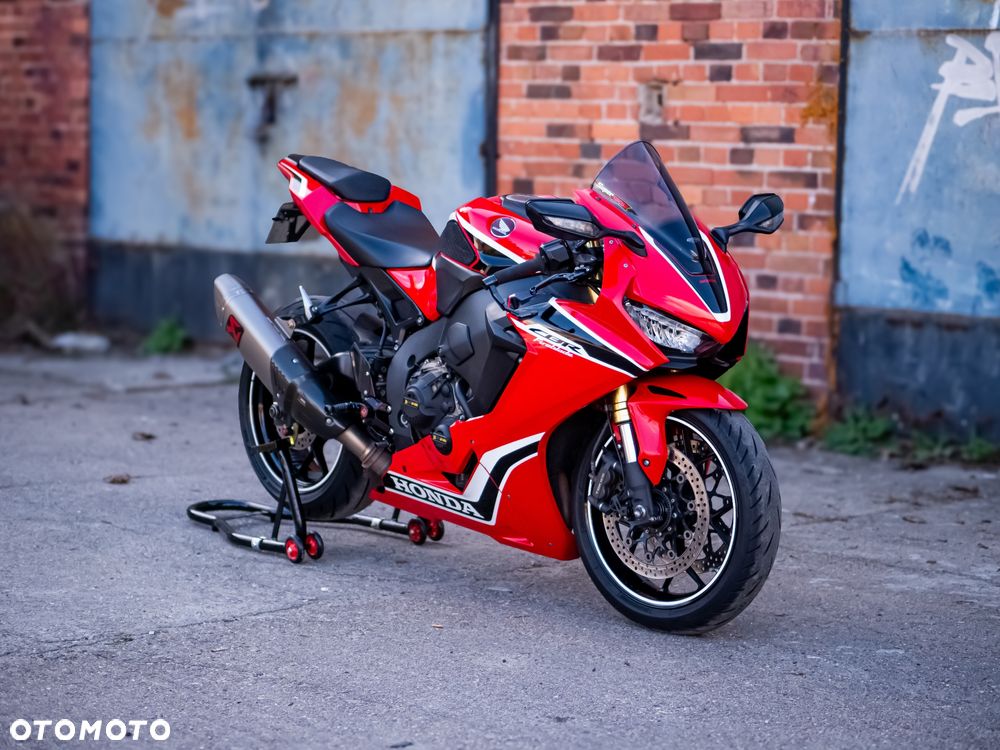 Honda CBR - 9