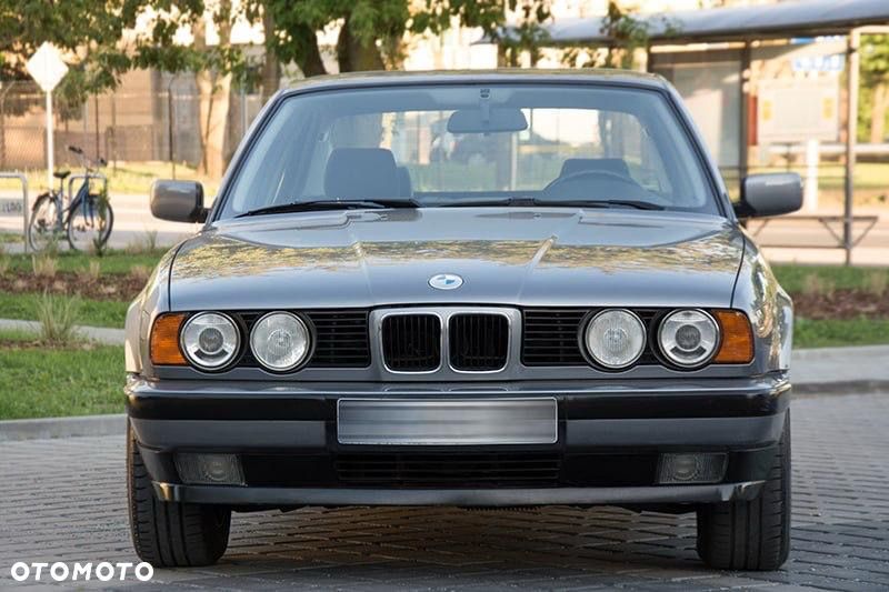 BMW Seria 5 525i - 2