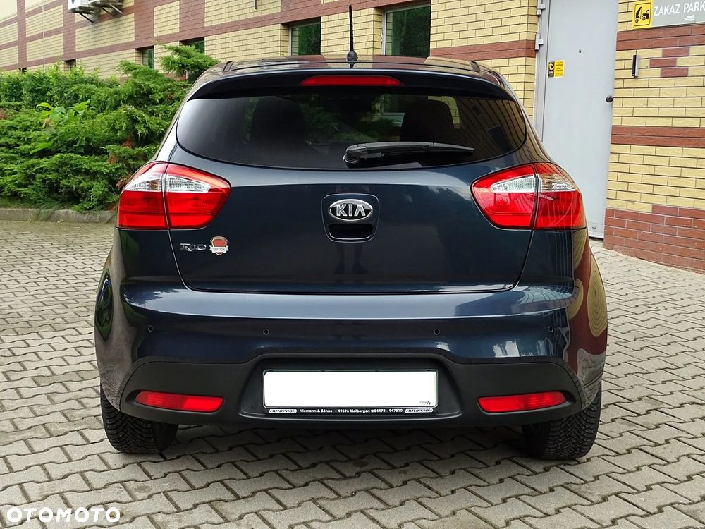 Kia Rio 1.2 Dream Team Edition - 12