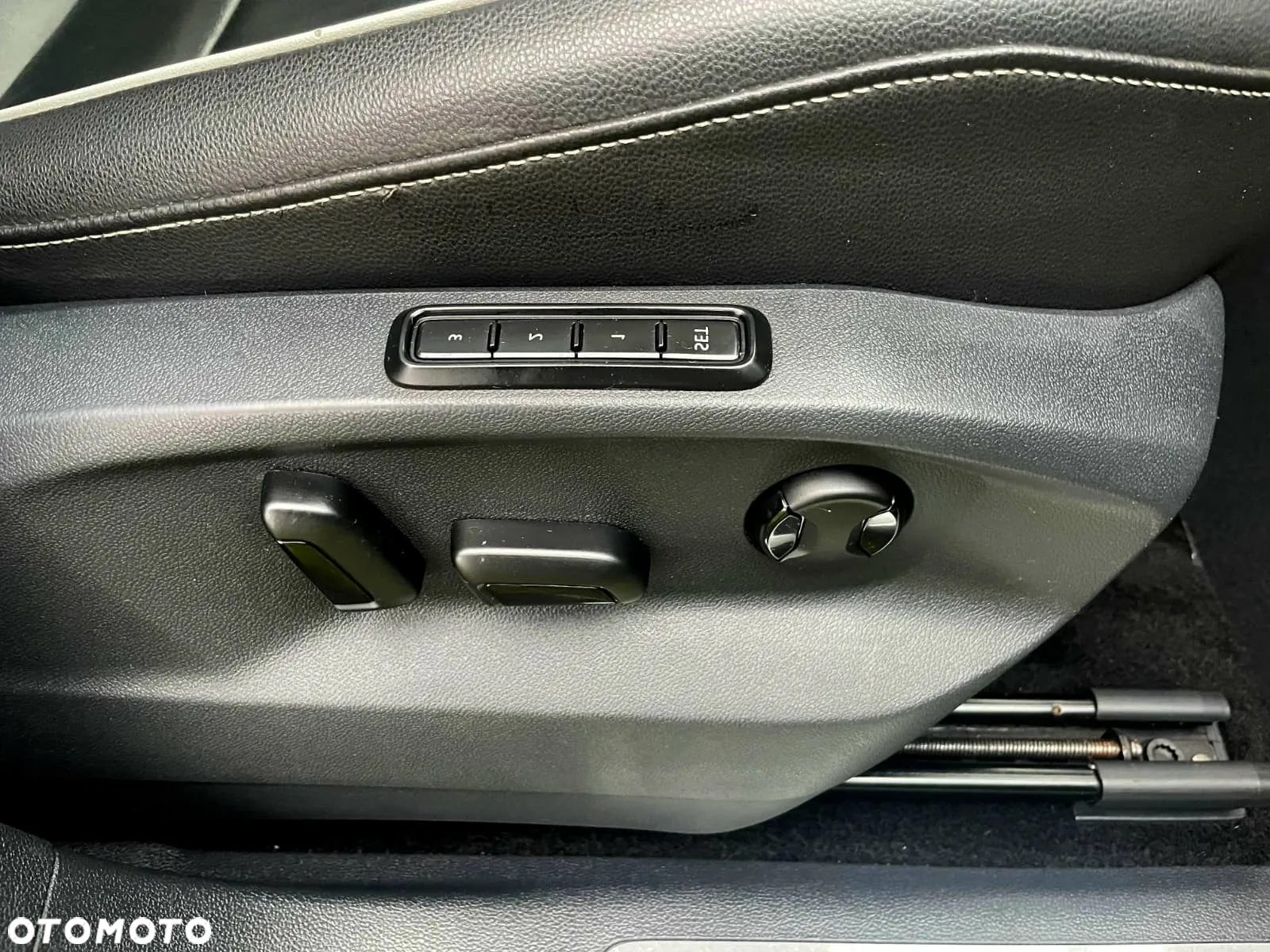 Volkswagen Tiguan - 23