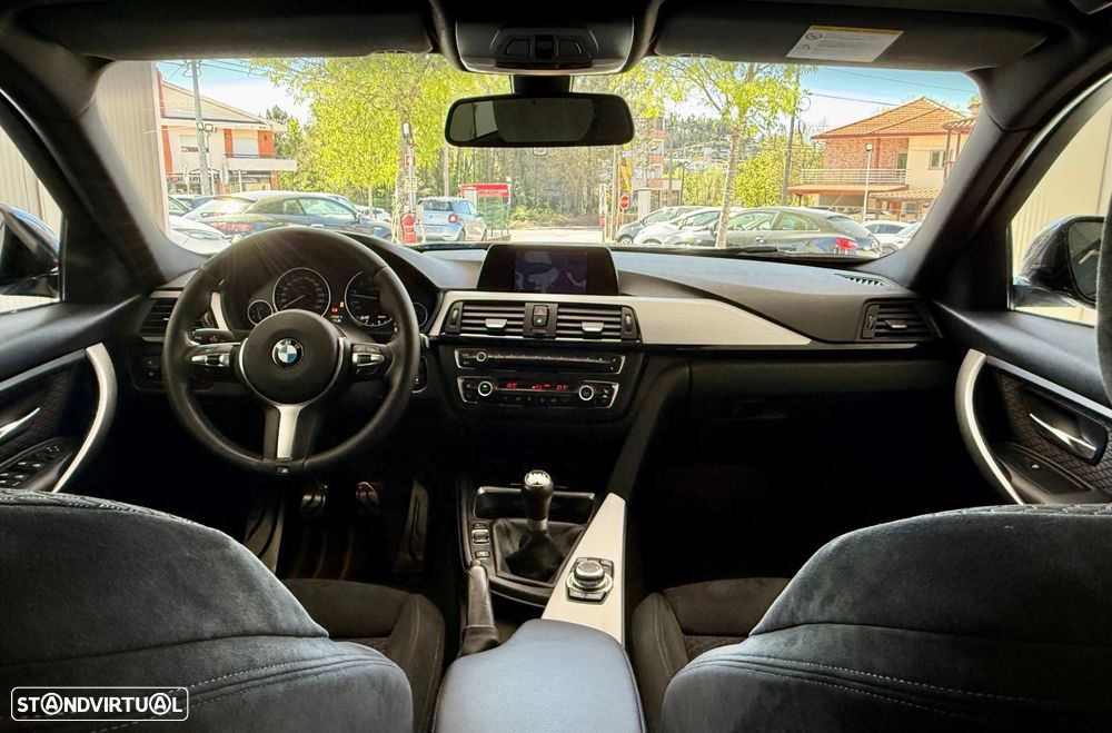 BMW 328 i Pack M - 18