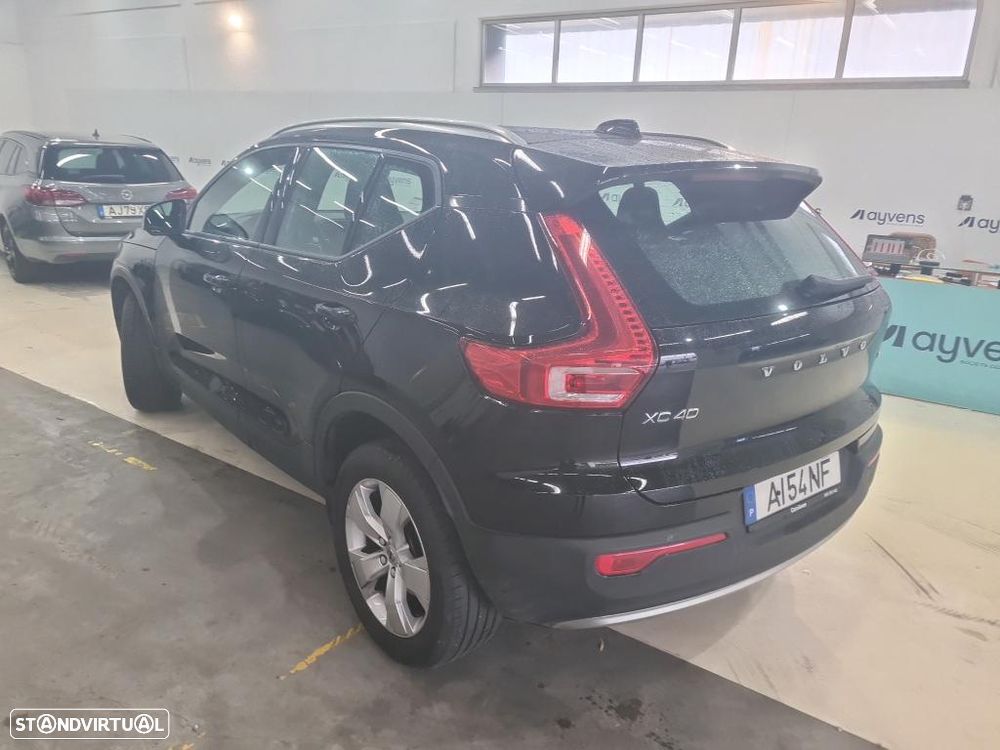 Volvo XC 40 1.5 T2 Momentum - 2