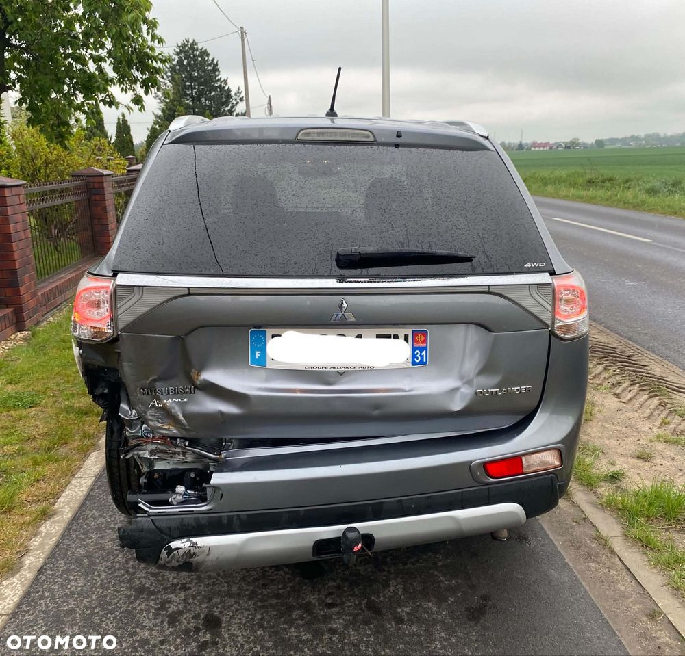 Mitsubishi Outlander - 7