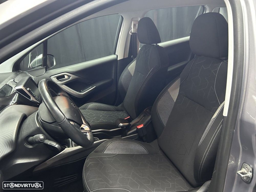Peugeot 2008 1.2 PureTech Allure - 11