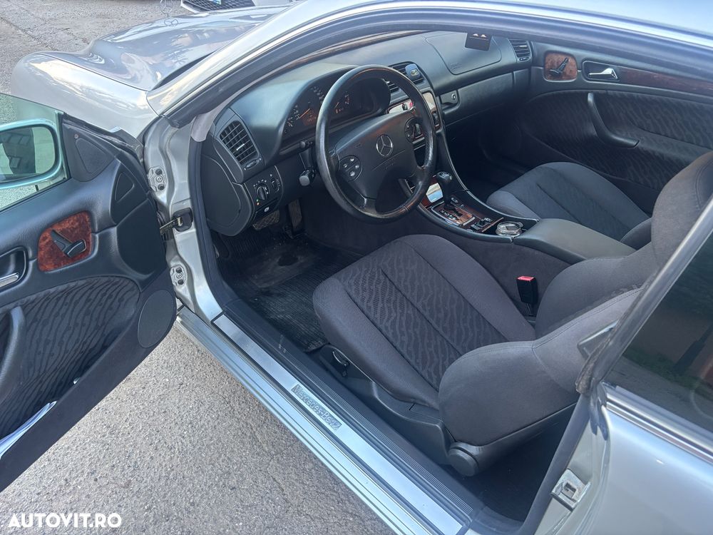 Mercedes-Benz CLK - 6