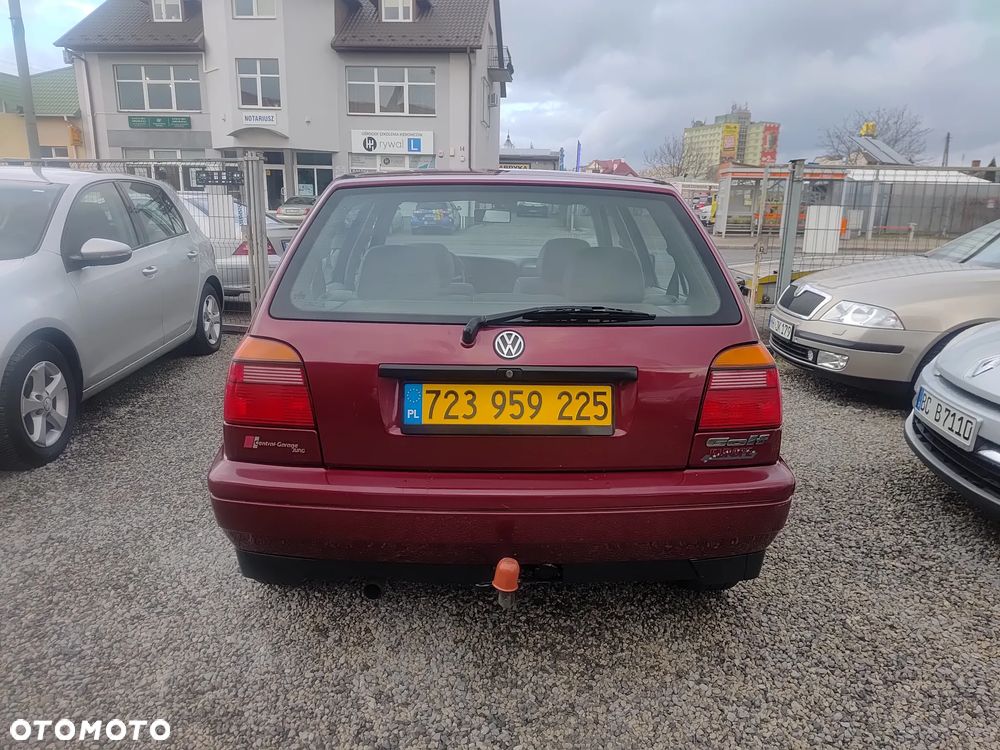 Volkswagen Golf 1.8 - 3
