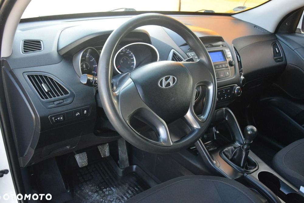 Hyundai ix35 1.6 2WD Fifa World Cup Edition - 32