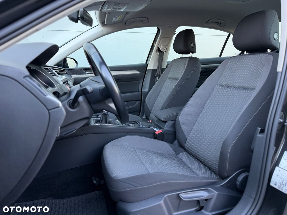 Volkswagen Passat 1.5 TSI EVO Business - 36