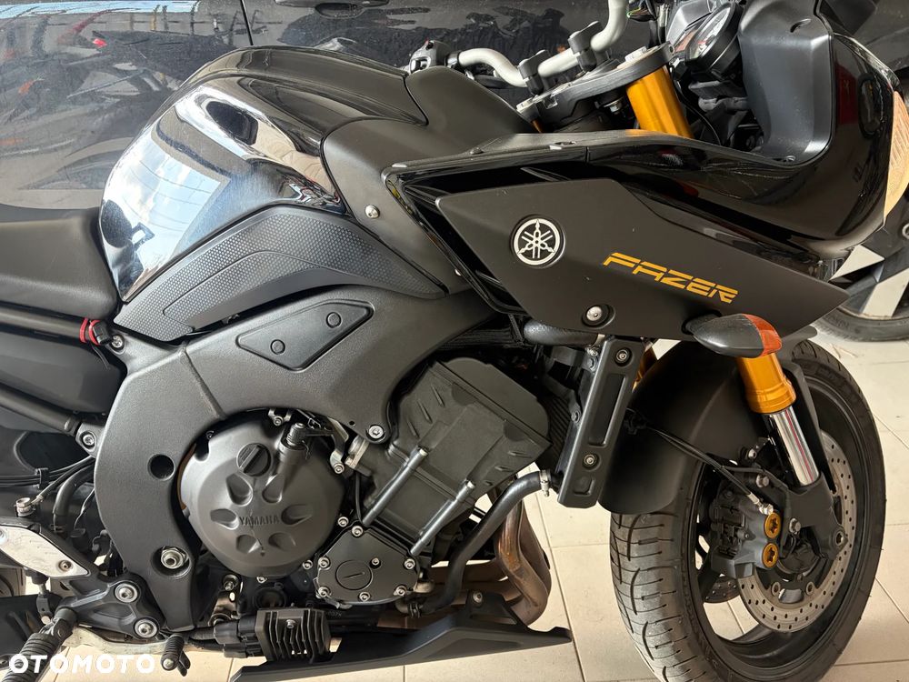 Yamaha FZ8 - 7