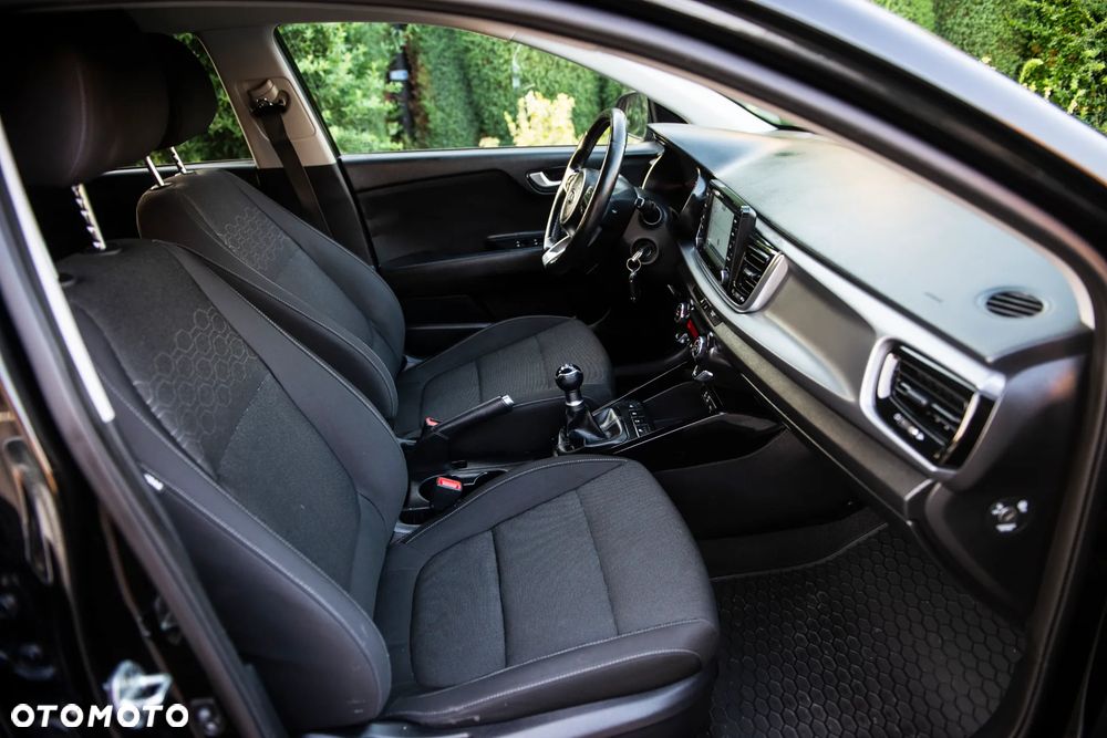 Kia Rio 1.2 Business Line Plus - 37