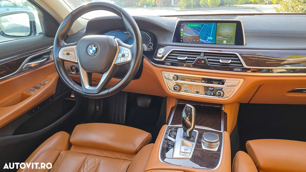 BMW Seria 7 745e - 13