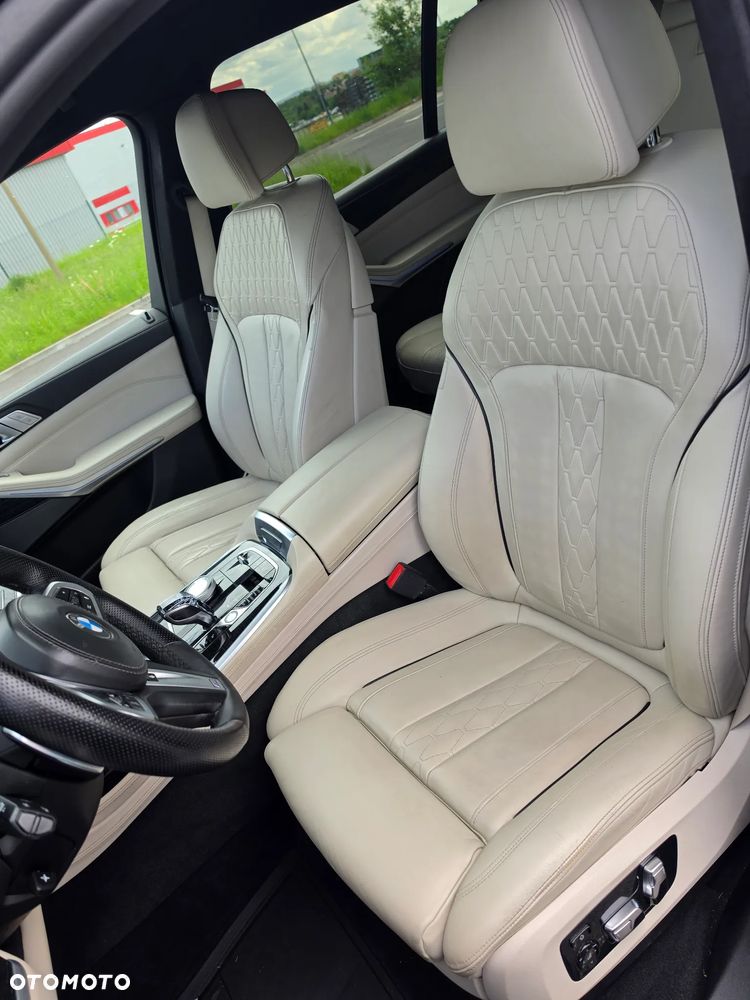 BMW X7 M50d sport - 21
