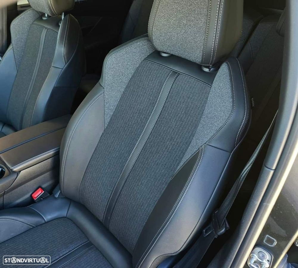 Peugeot 5008 1.5 BlueHDi GT Line J19 EAT8 - 14