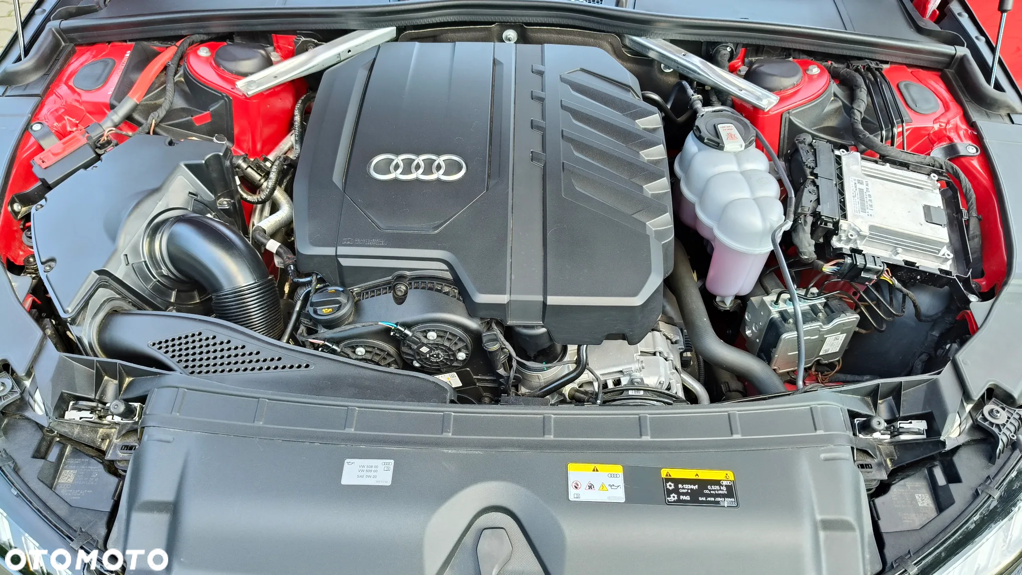 Audi A4 Avant 40 TFSI S tronic S line - 32