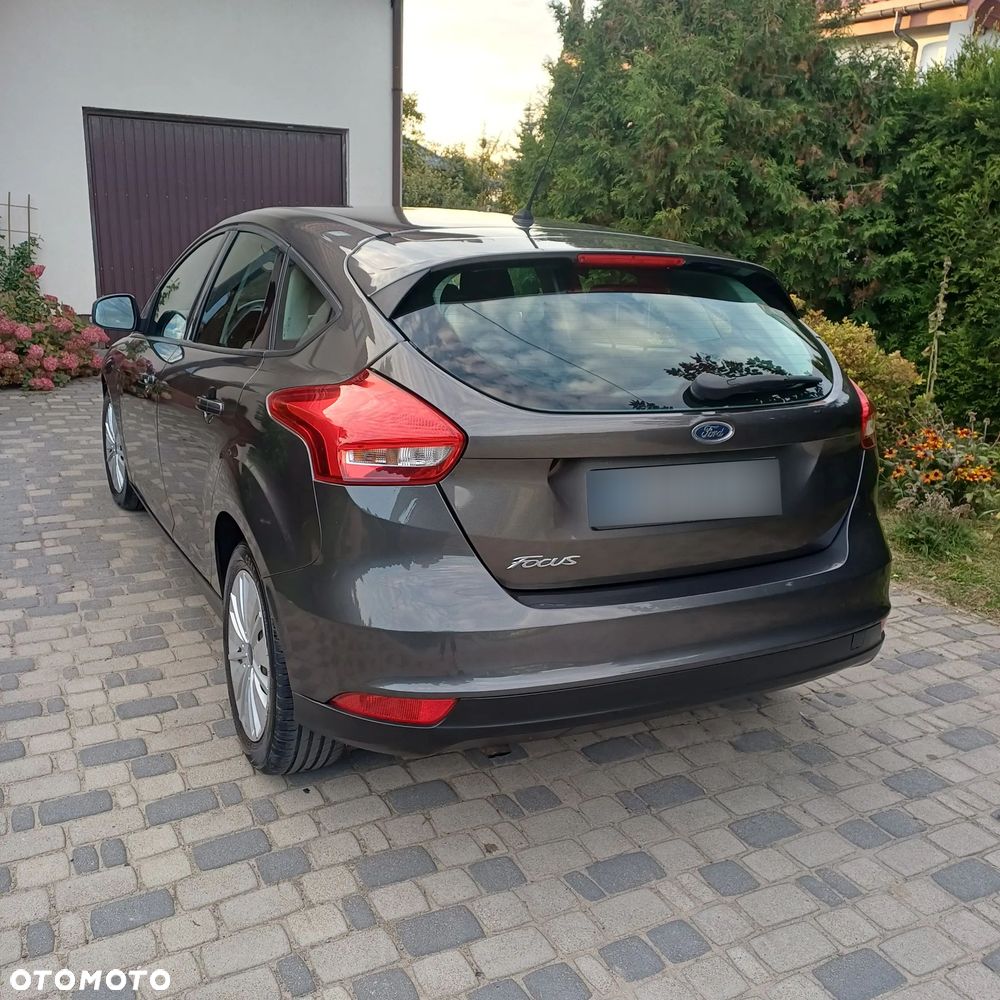 Ford Focus 2016 photo 2
